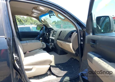 2010 Toyota Tundra Grade 5.7L V8 from USA, damaged, VIN 5TFUW5F11AX099207